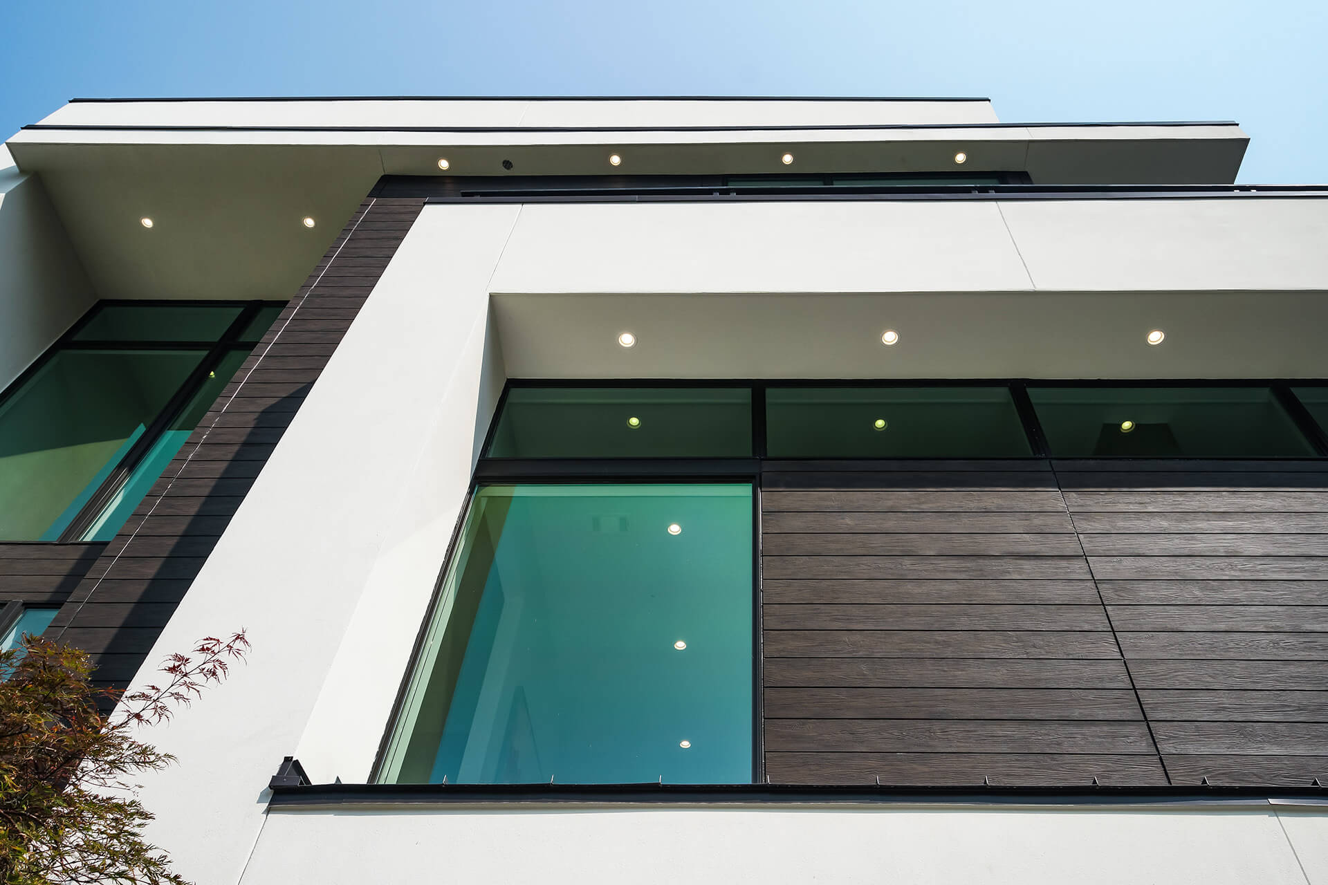 Nichiha-VintageWood-Bark-Modern-Residential