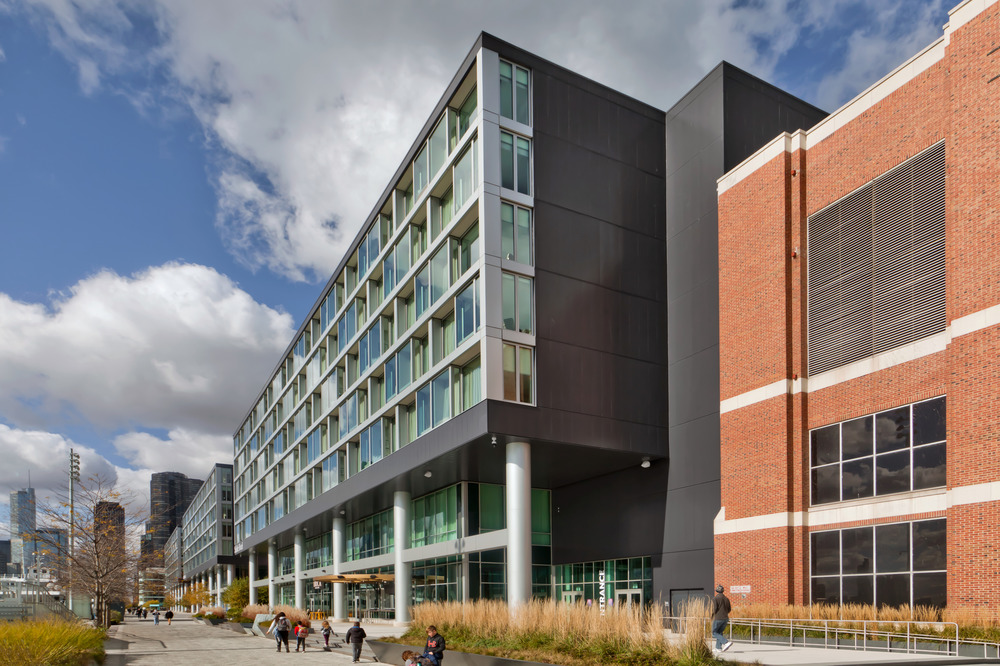 The Sable Hotel on Chicago’s Navy Pier utilizing Nichiha’s exterior commercial cladding.