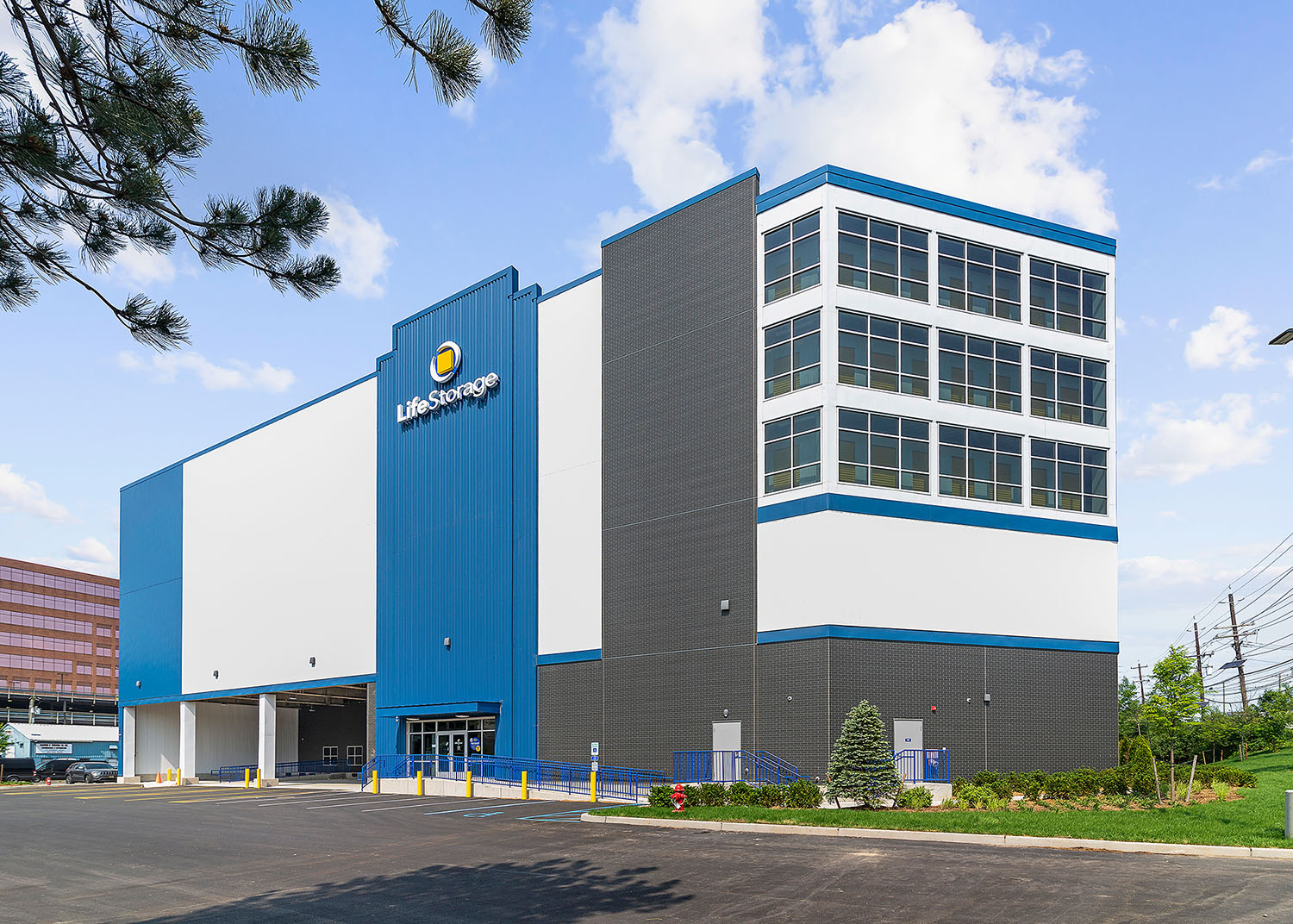 Exterior image of Life Storage building with Nichiha's ModernBrick cladding